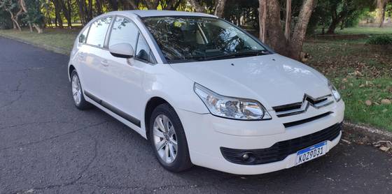 CITROËN C4 1.6 GLX 16V FLEX 4P MANUAL CITROËN C4 1.6 GLX 16V FLEX 4P MANUAL